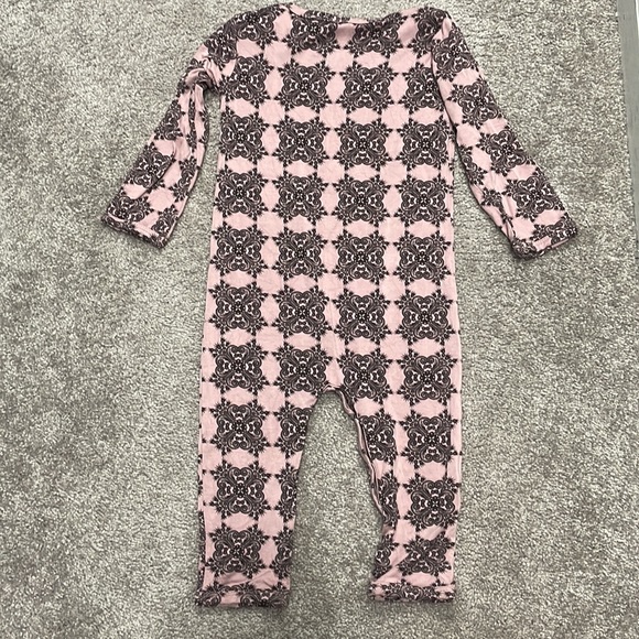 Kate Quinn Romper - Picture 5 of 7